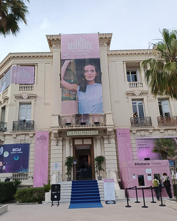 Le pop-up agn&egrave;s b. &agrave; Cannes